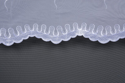 BRODE 1045 DESEN KIRIK BEYAZ RENK TEK KANAT Hazır dikilmiş Pileli Fon Perde 300*260 cm - 5