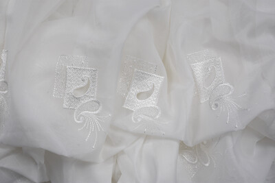 BRODE 1450 DESEN BEYAZ RENK TEK KANAT Hazır dikilmiş Pileli Fon Perde 300*260 cm - 1