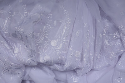 BRODE 2050 DESEN BEYAZ RENK TEK KANAT Hazır dikilmiş Pileli Fon Perde 300*260 cm - 9