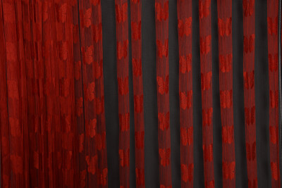 KELEBEK MODEL KIRMIZI RENK İP PERDE HAZIR DÜĞMELERİ DİKİLMİŞ İP PERDE 300*270 cm - 4