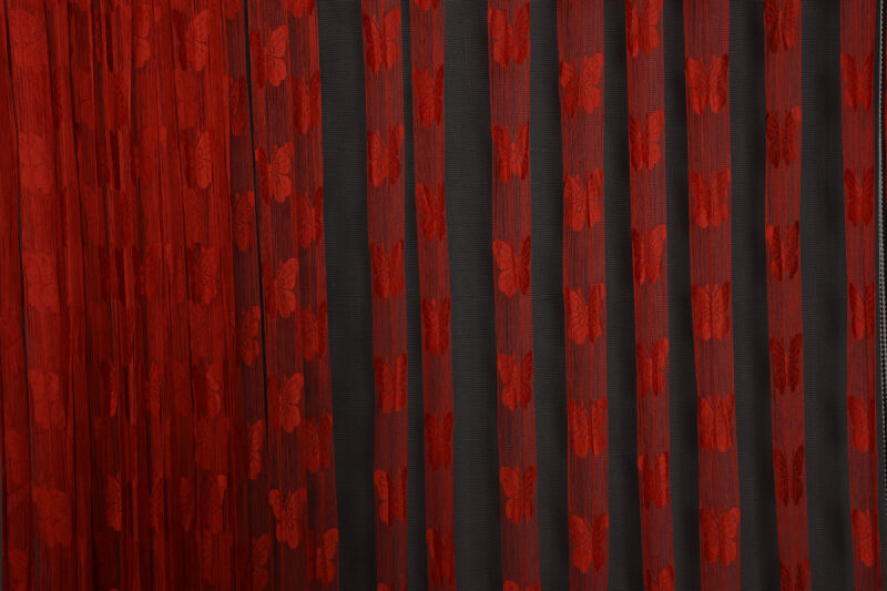 KELEBEK MODEL KIRMIZI RENK İP PERDE HAZIR DÜĞMELERİ DİKİLMİŞ İP PERDE 300*270 cm - 4