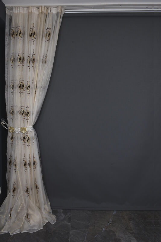 ORGANZE 1350 NAKIŞLI PULLU KREM RENK 5_3 Hazır dikilmiş Pileli Fon Perde 300*260 cm - 11