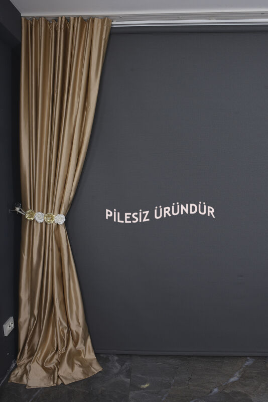 SATEN FONLUK PİLESİZ GOLD RENK TEK KANAT FON PERDE En 200 Cm Boy 260 Cm - 8