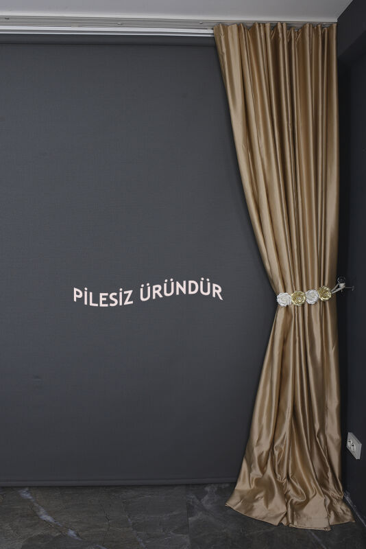 SATEN FONLUK PİLESİZ GOLD RENK TEK KANAT FON PERDE En 200 Cm Boy 260 Cm - 9